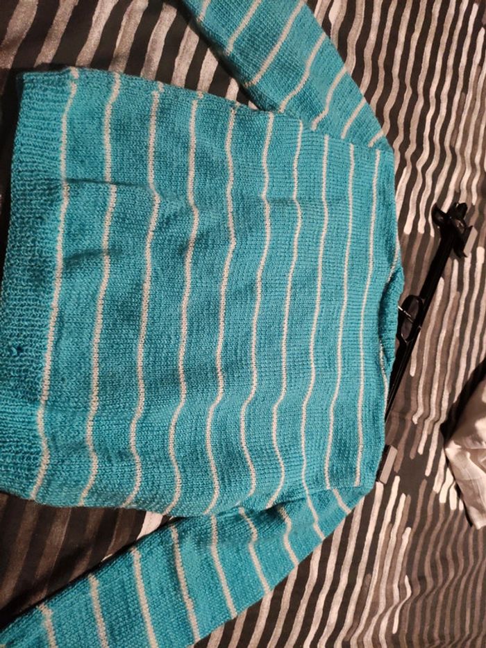 Pull vintage fait main 5 ans - photo numéro 3