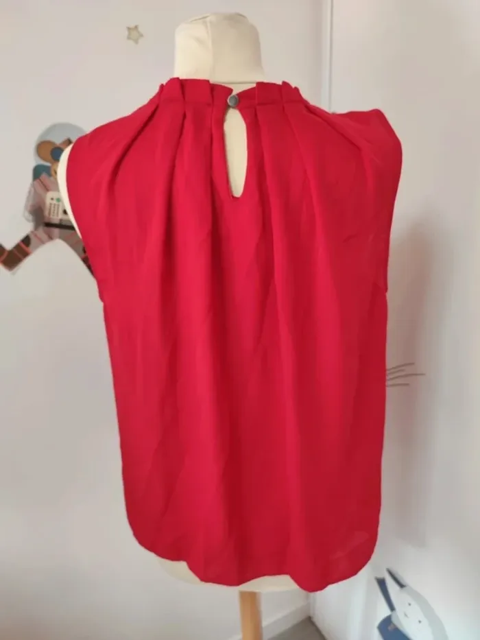 T-shirt rouge esmara taille 42 très bon état - photo numéro 3