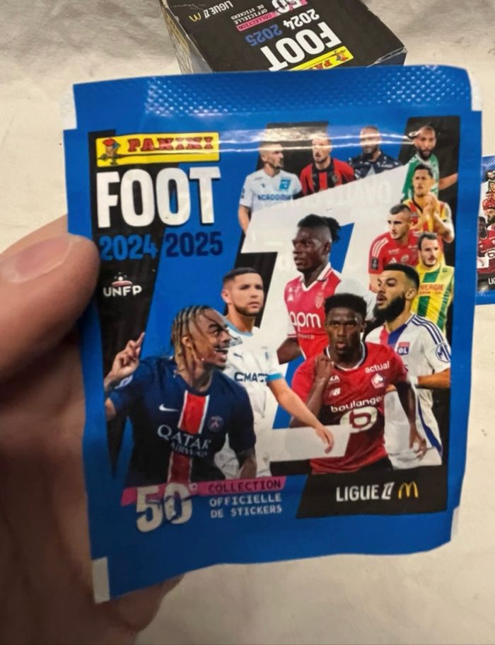 Ensemble Box + 3 sachets Panini stickers Foot 50 collection 2024/2025 - photo numéro 8