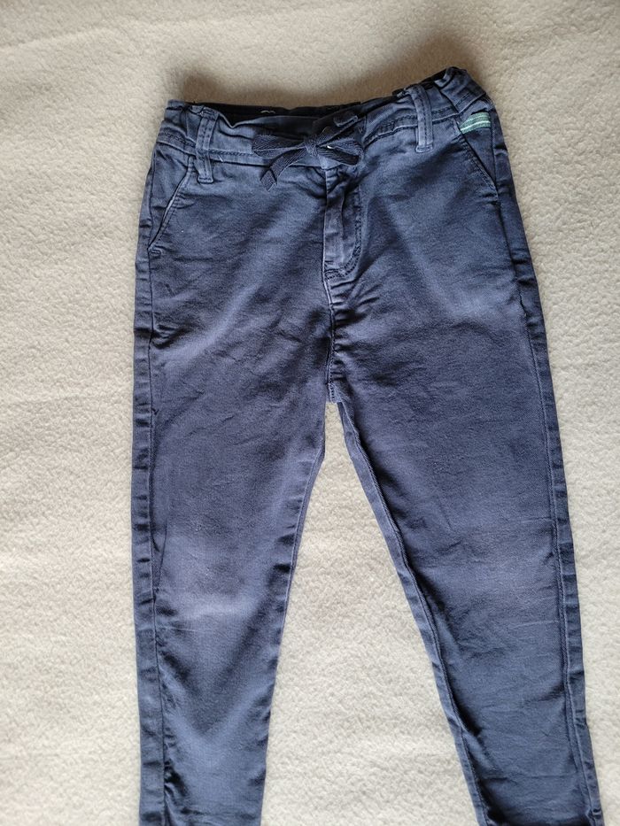 pantalon tape à l'oeil 3 ans 96 cm
- photo numéro 2