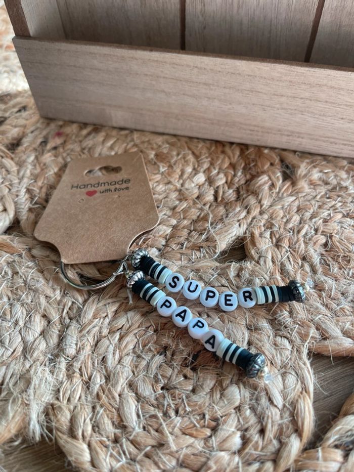 Porte clé perles lettres