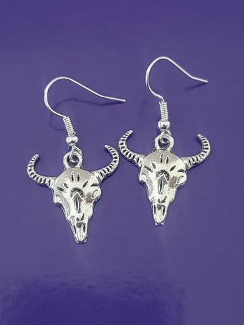 Boucle d'oreille crane de buffle