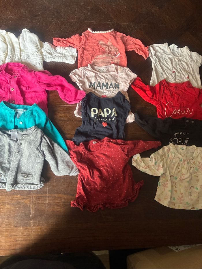 Lot vêtements fille 1 mois - photo numéro 5