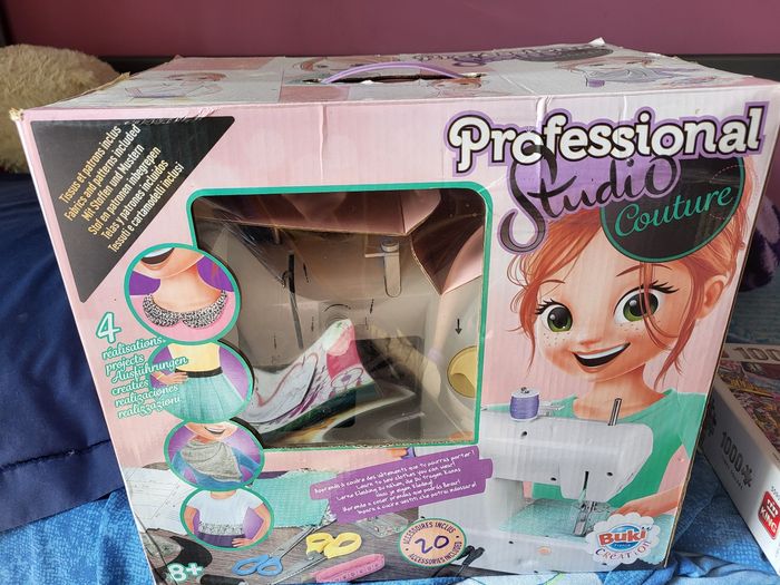 Machine à coudre - photo numéro 2