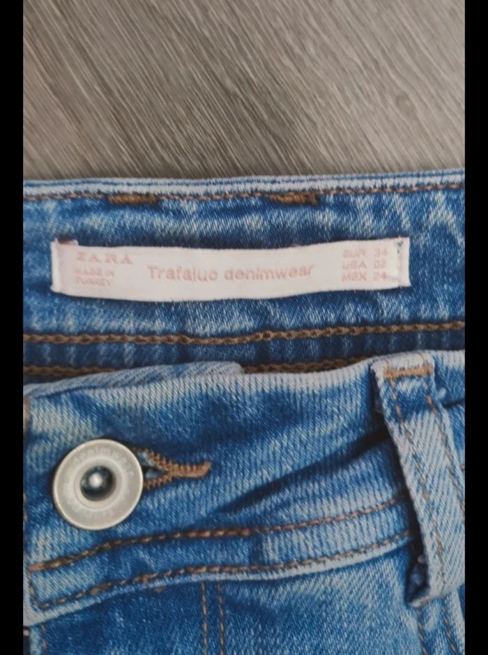Jean femme en 34 Zara - photo numéro 2