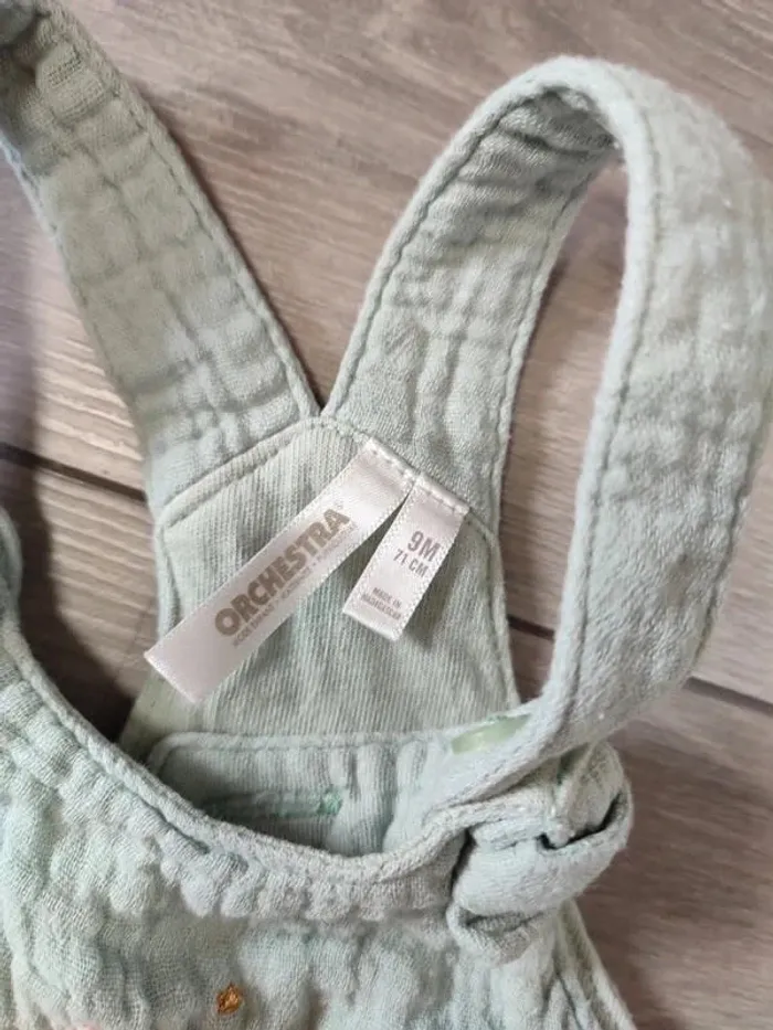 Salopette lapin vert d'eau 9 mois orchestra très bon état - photo numéro 2