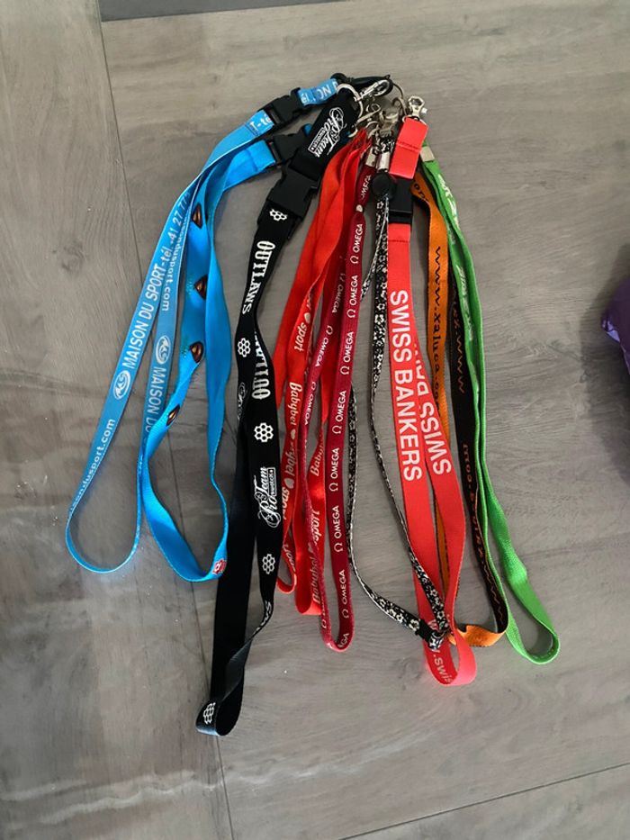 Lot cordon badge ruban cou