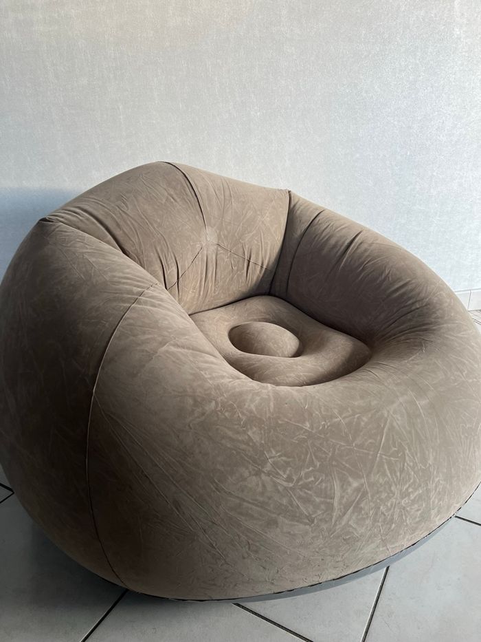 Joli pouf, gonflable taupe - photo numéro 3