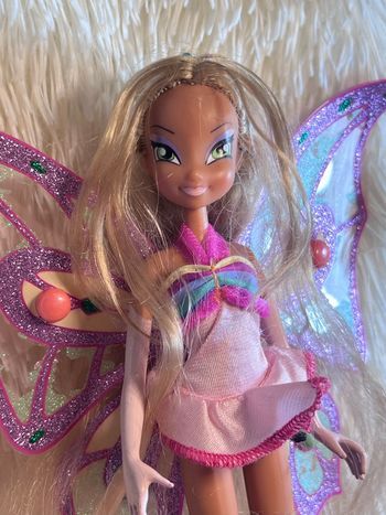Poupée Flora Enchantix Fate – Édition Italienne