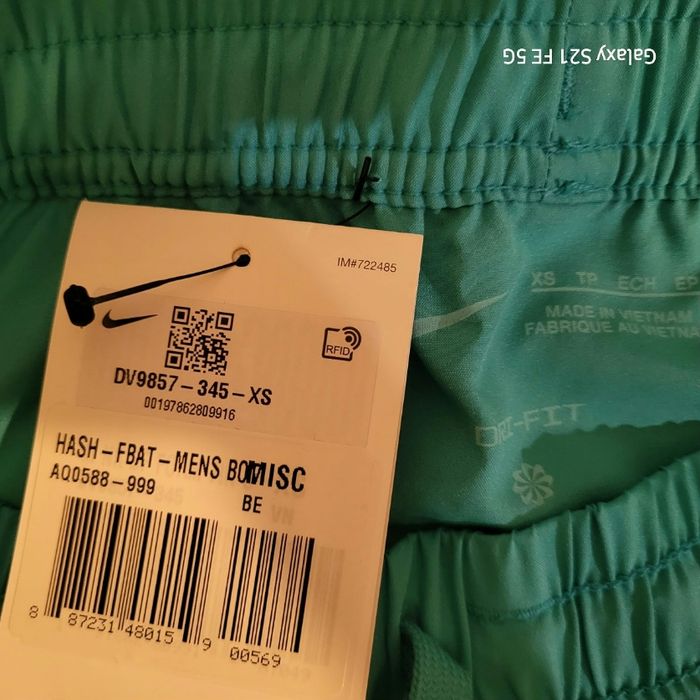 Short  nike taille XS  neuf avec étiquette - photo numéro 4