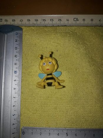 Maya l'abeille figurine