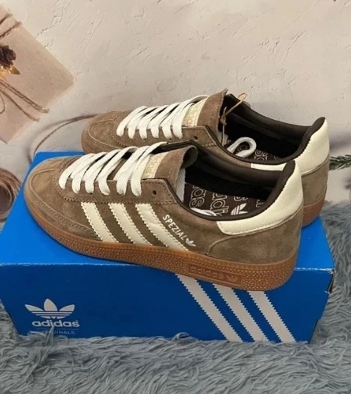 Adidas handball spezial Taille 36 - photo numéro 3