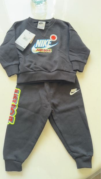 Ensemble Nike neuf 