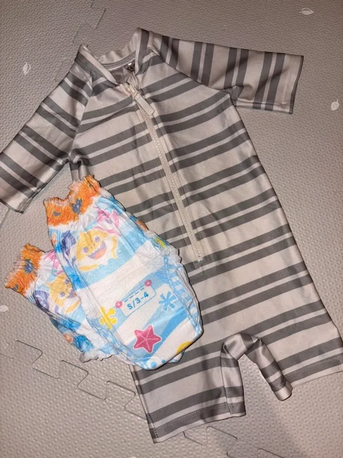 Maillot de bain H&M T74-80cm + 6 couches de piscine