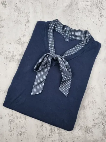 Pull fin col V avec lavallière Tommy Hilfiger – Bleu – Taille M Femme (mesures en photos)