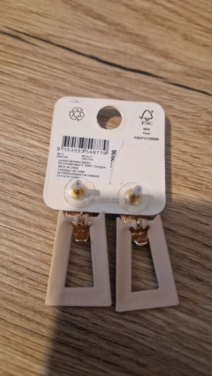 Boucle d'oreille neuve lovisa - photo numéro 2