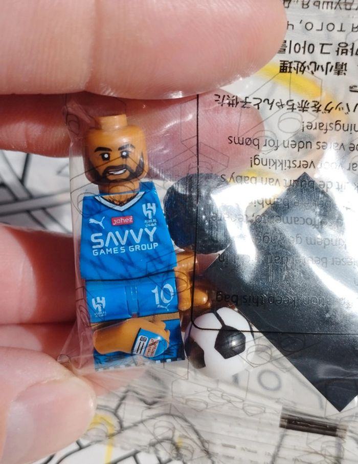 Personnage type Lego football neuf Neymar Al Hilal