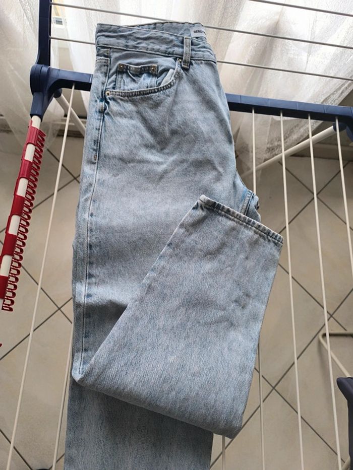 Jean bleu délavé Bershka 42