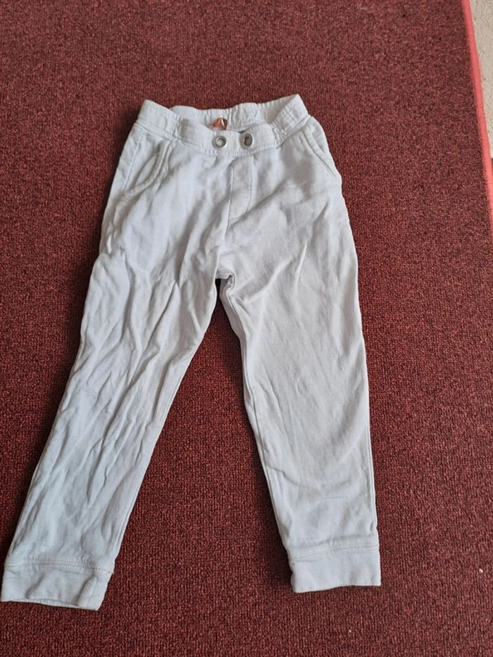 Pantalon 6 ans no. 10