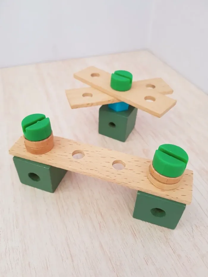 Jeu de construction à visser en bois - photo numéro 7
