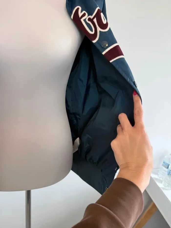 Très rare veste universaitaire type retro Adidas femme 3 stripes taille S très bon état - photo numéro 6