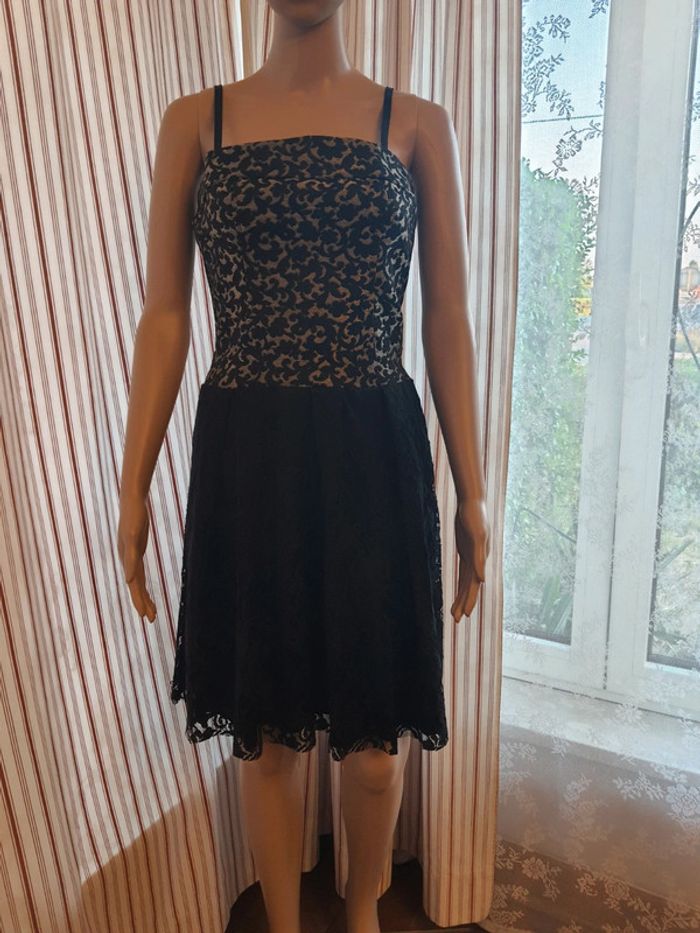 Jolie Robe Rinascimento made in Italy taille S - photo numéro 4