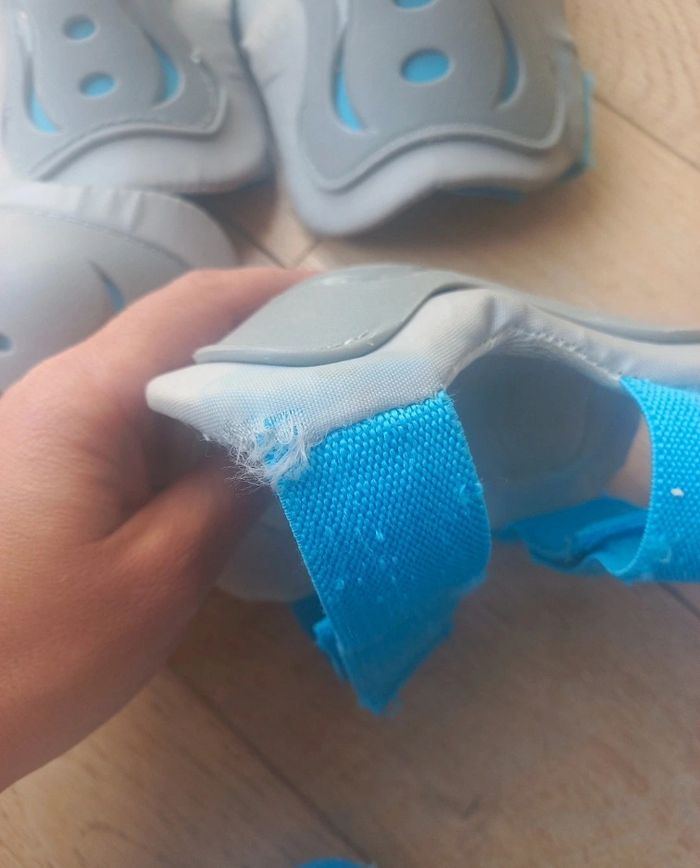 Rollers bleu. évolutive du 27 au 30 - photo numéro 8