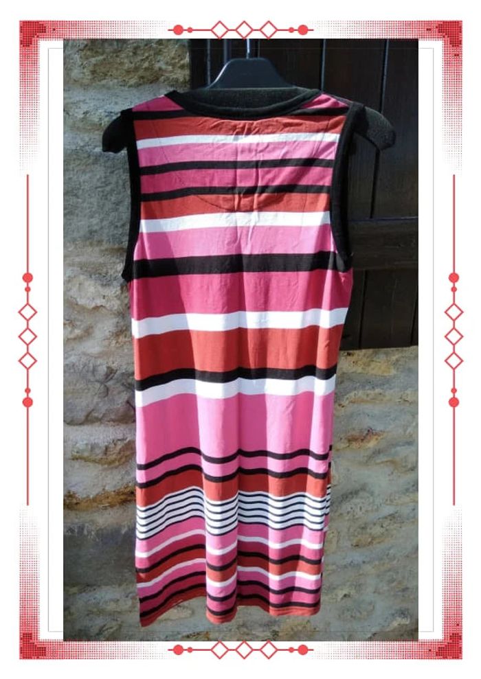 Robe rayée rose-rouge-blanc et noir - photo numéro 2
