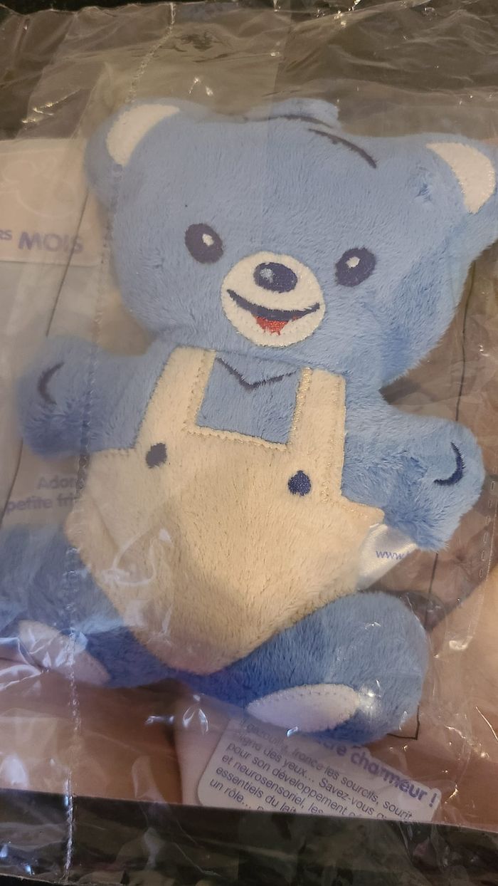 Doudou Peluche extra plat NESTLE