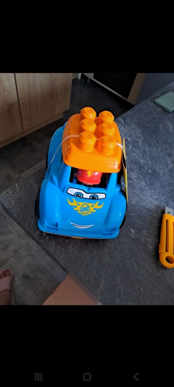 Voiture - photo numéro 2
