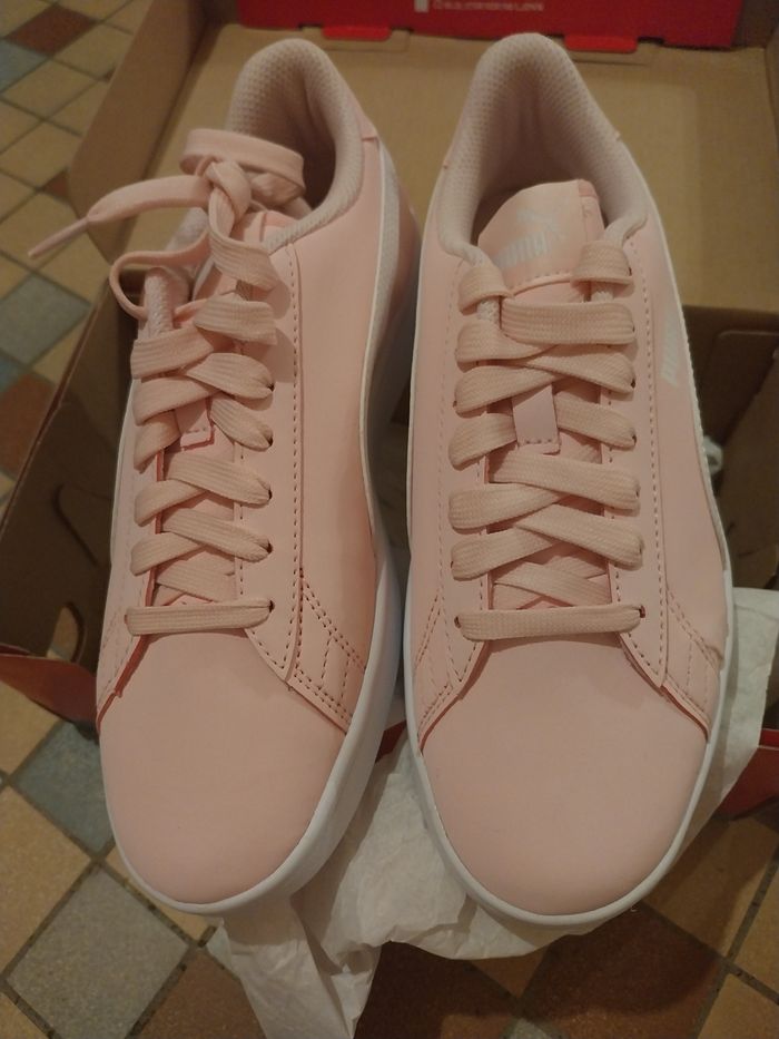 Baskets puma neuves Pointure 36 dans sa boîte - photo numéro 2