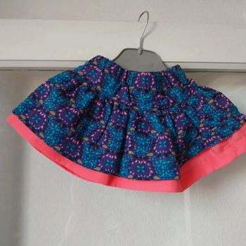 Magnifique jupe 6 mois neuve