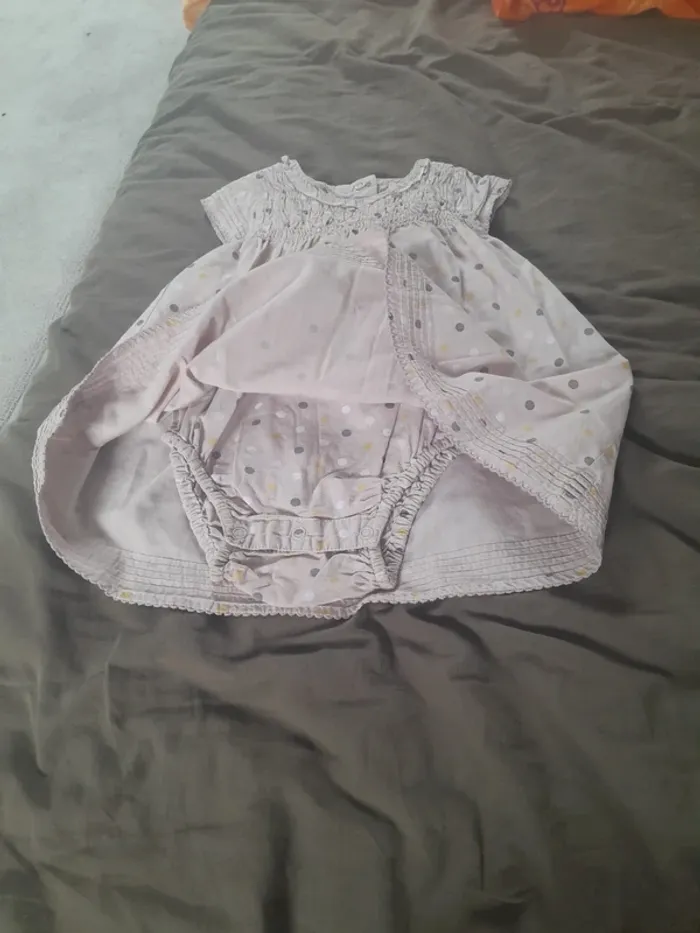 Lot de 2 robes fille 12 mois - photo numéro 2