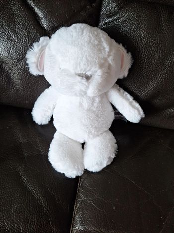 Doudou ourson blanc orchestra oreille rayée rose et blanche