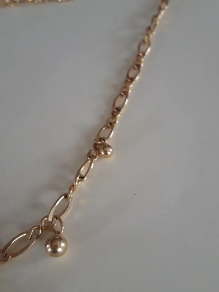 Collier fantaisie doré pendentifs boules - photo numéro 3