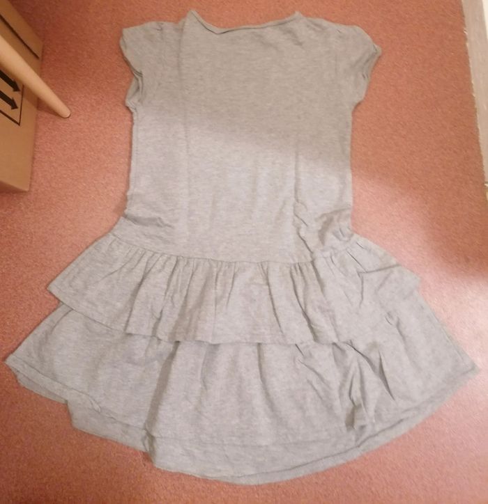 Robe grise motifs étoiles - photo numéro 3