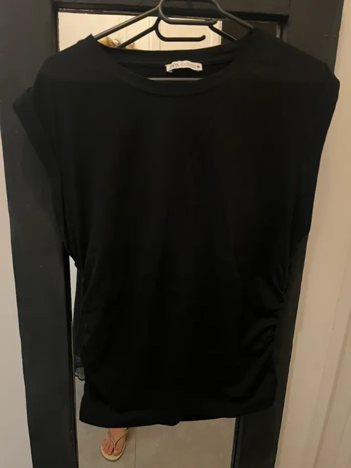 Teeshirt noir - photo numéro 6