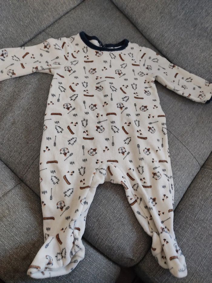 Pyjama taille 12 mois