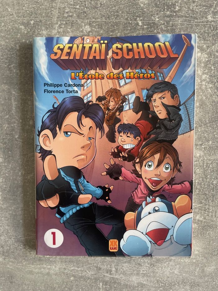 Manga Sentaï school, l'école des héros tome 1 en version française.