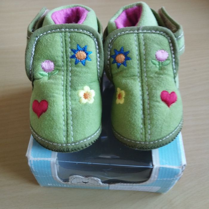 Chaussons charentaise Neuf pour bébé