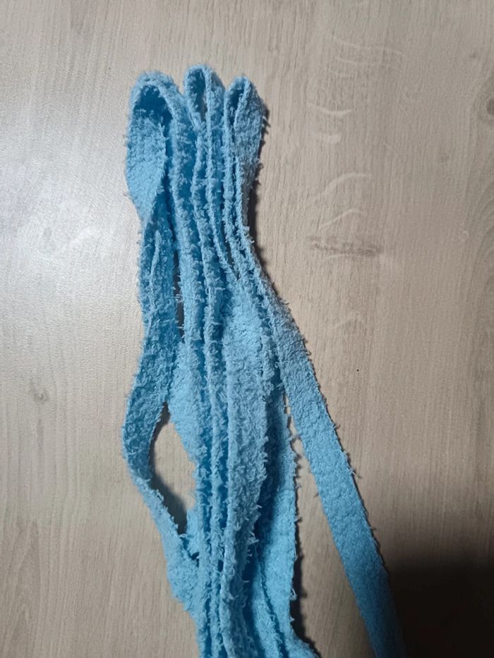 Lacet moumoute bleu - photo numéro 3