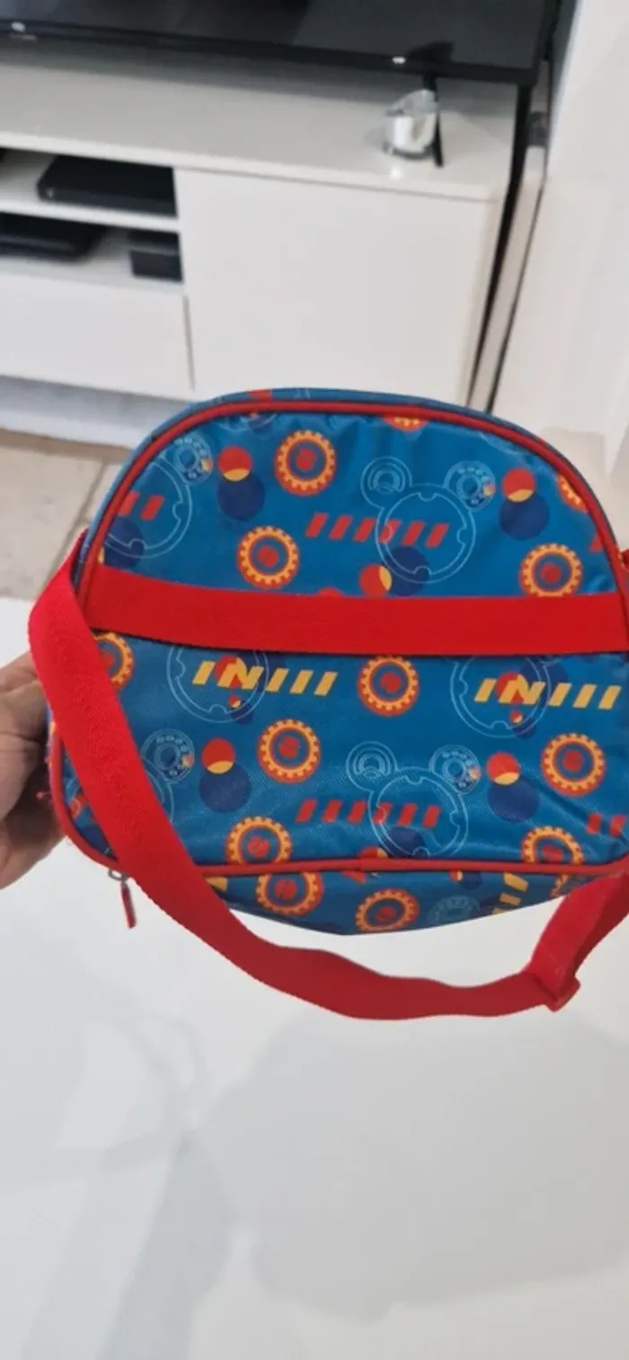 Sac mickey disney 3d isotherme goûter - photo numéro 2
