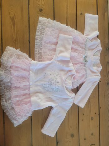 Lot de 2 robes fille absorba 1 mois