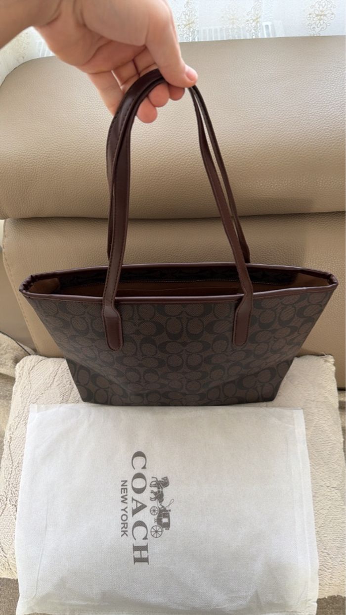 sac a main coach marron + porte monnaie - photo numéro 3