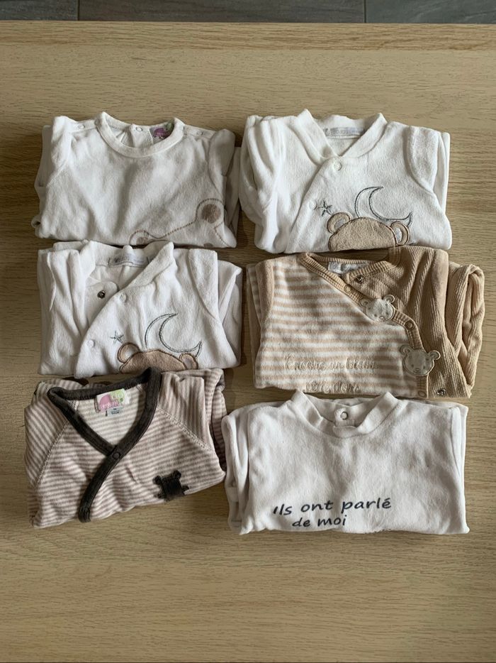 Lot pyjamas 1 mois - photo numéro 2