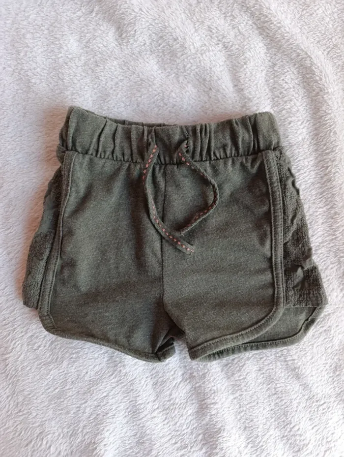 Short kaki orchestra 6 mois