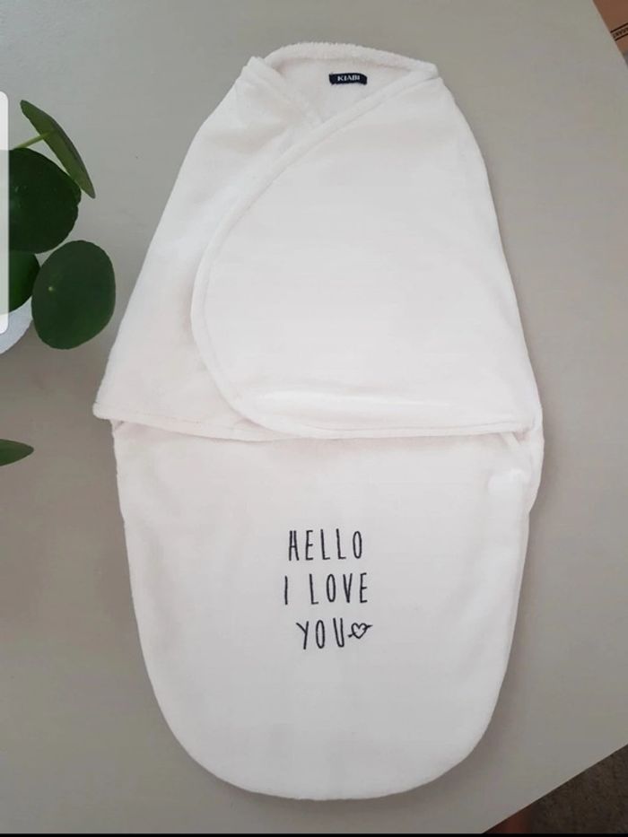 Nid d'ange bébé blanc brodé bleu marine - photo numéro 2