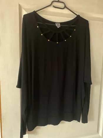 Haut fin fluide décolleté taille XL