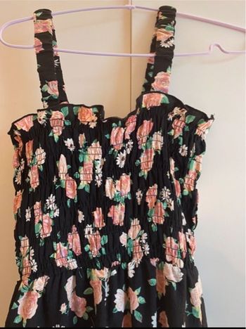 Robe noire à fleurs 