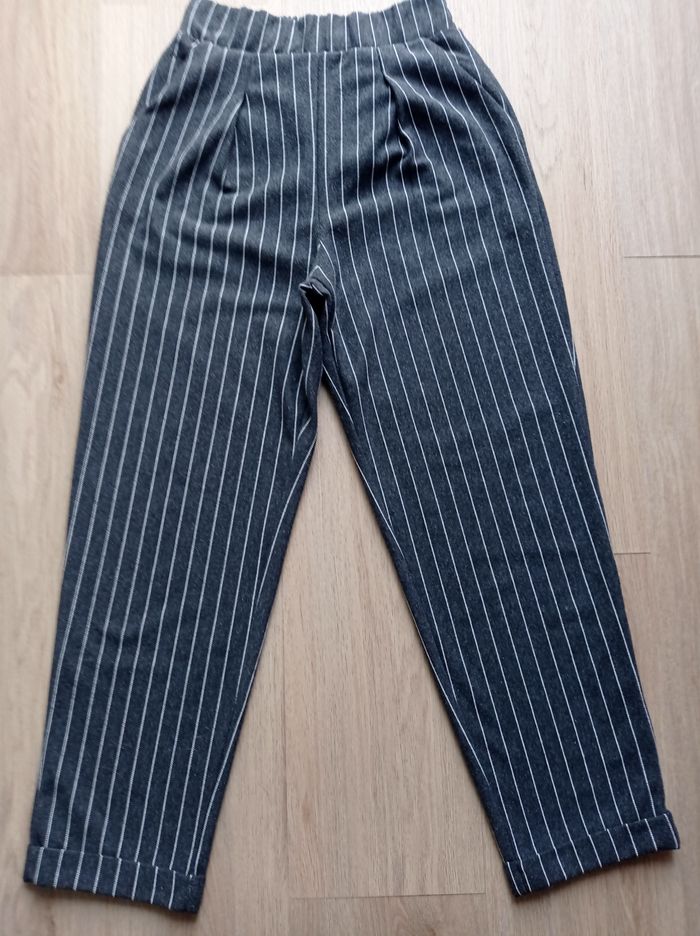 PANTALON STRADIVARIUS Gris Rayé. - photo numéro 3